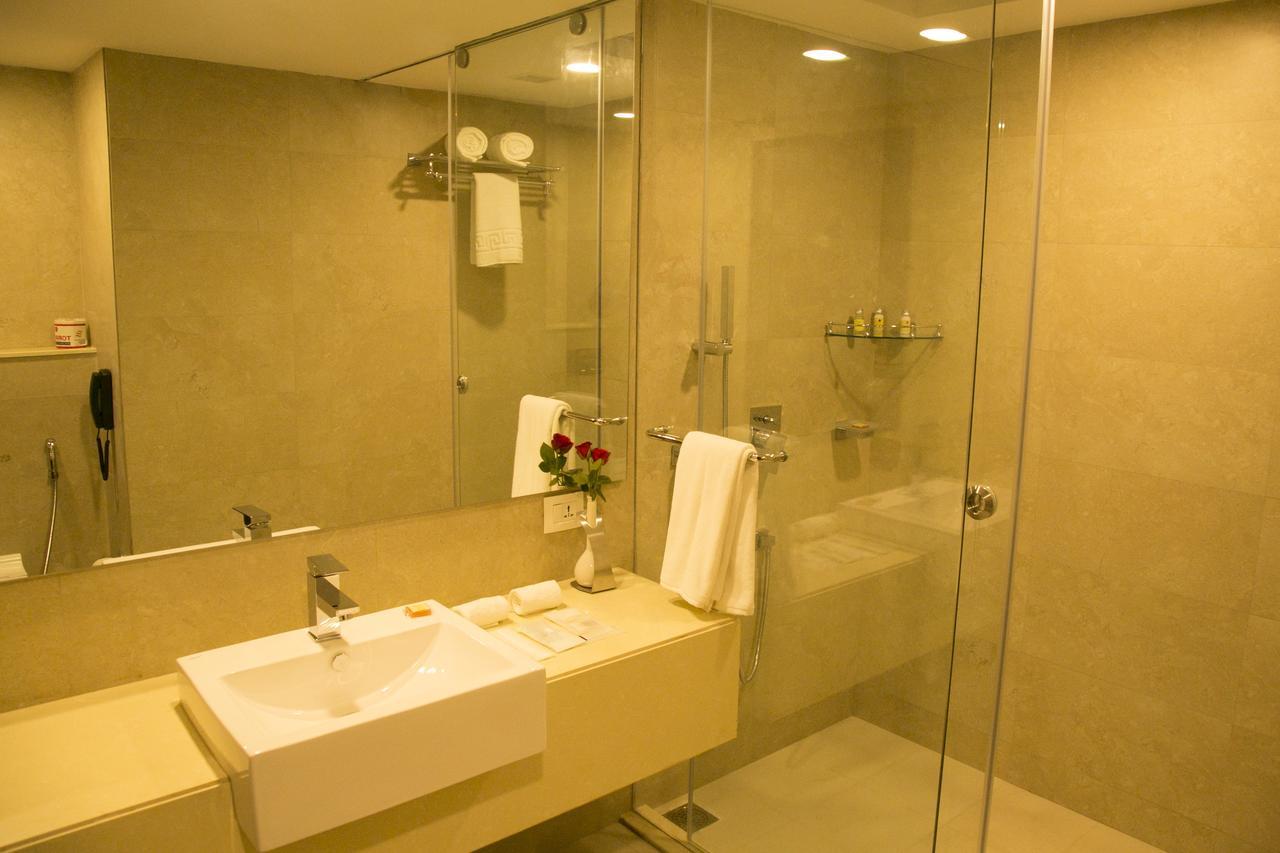 Inde Hotel Chattarpur New Delhi Bagian luar foto