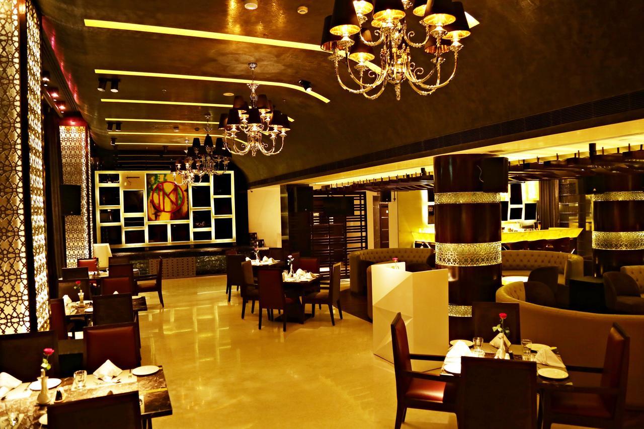 Inde Hotel Chattarpur New Delhi Bagian luar foto